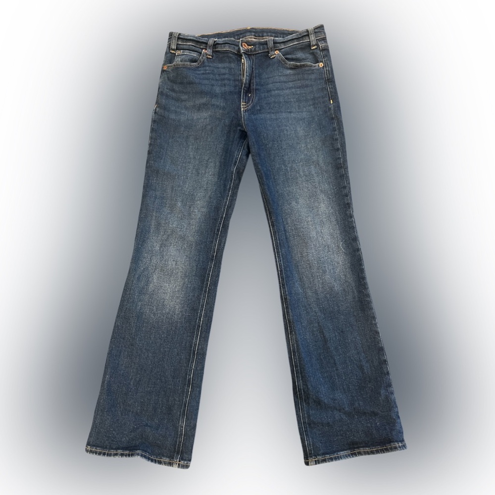Women’s GAP 90’s Loose Flare Mid Rise Jeans; Size 29/8 R